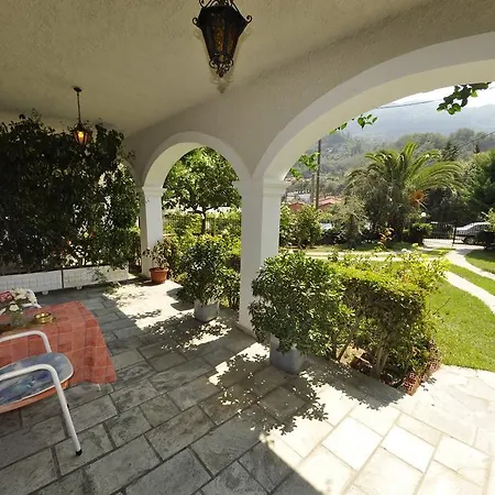 Apartament Alexandros &