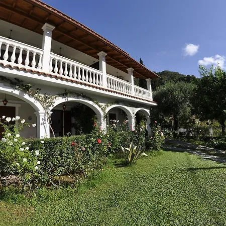 Apartament Alexandros &