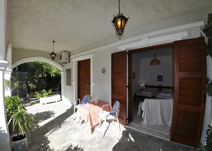 Apartament Alexandros &